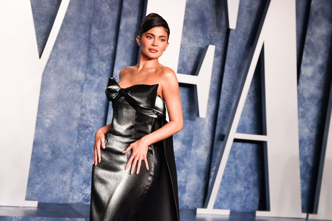 Vanity Fair Oscar Party 2023: The Most Outstanding Looks